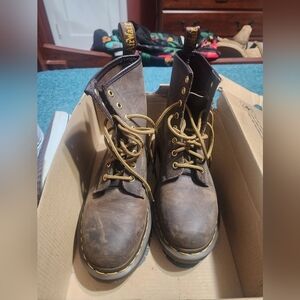 Brown Leather Lace-Up Boots